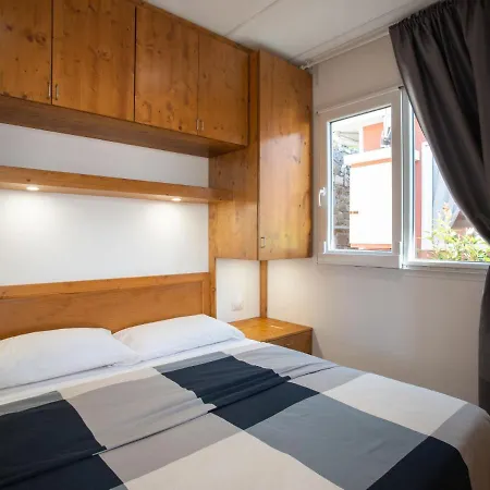 Holiday home Mandorlo - Slr401 By Interhome